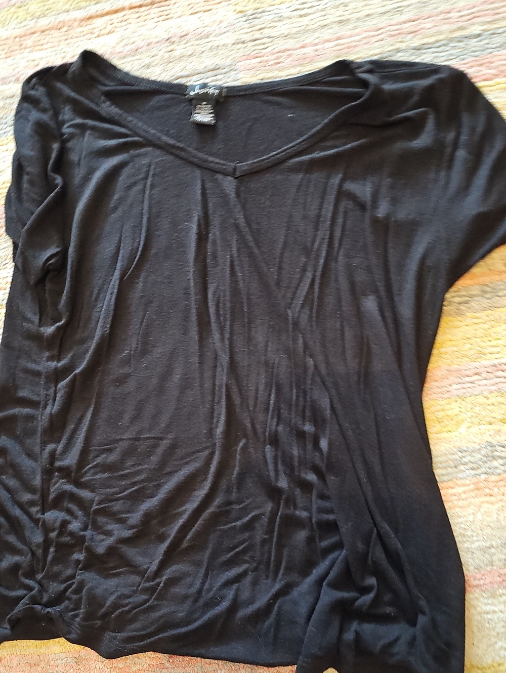 Justify Black Short Sleeve V-Neck Tee